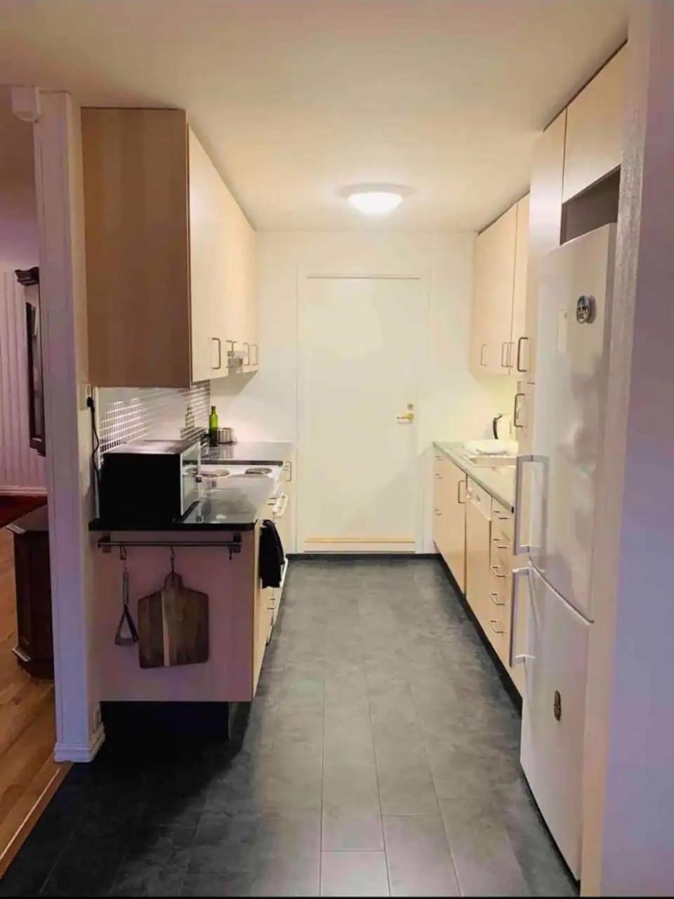 Miracle Tromso, Cozy Double Bed Private Room In A Shared Apartment With Stunning Tromso Views Εξωτερικό φωτογραφία