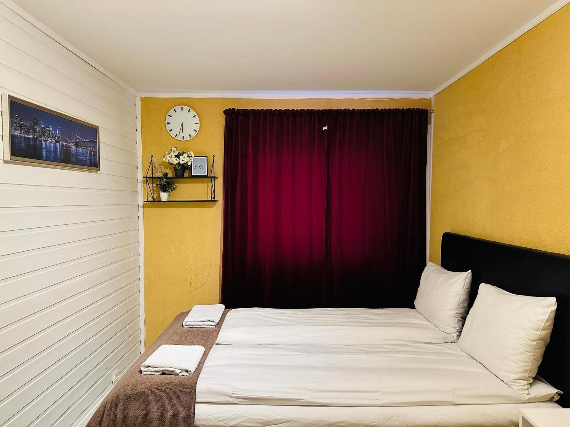 Miracle Tromso, Cozy Double Bed Private Room In A Shared Apartment With Stunning Tromso Views Εξωτερικό φωτογραφία